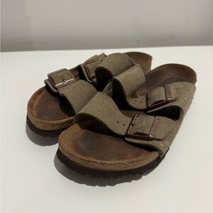 AUTHENTIC Birkenstock 'Arizona' Soft Footbed Suede Sandal Women